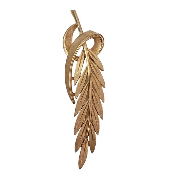 Trifari Crown Over T Gold Tone Laurel Leaf Ribbon Brooch Pin, Signed K898 - Picture 5 of 9